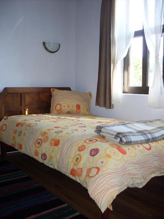 Tsutsovi House Hotel Kalofer Kamer foto