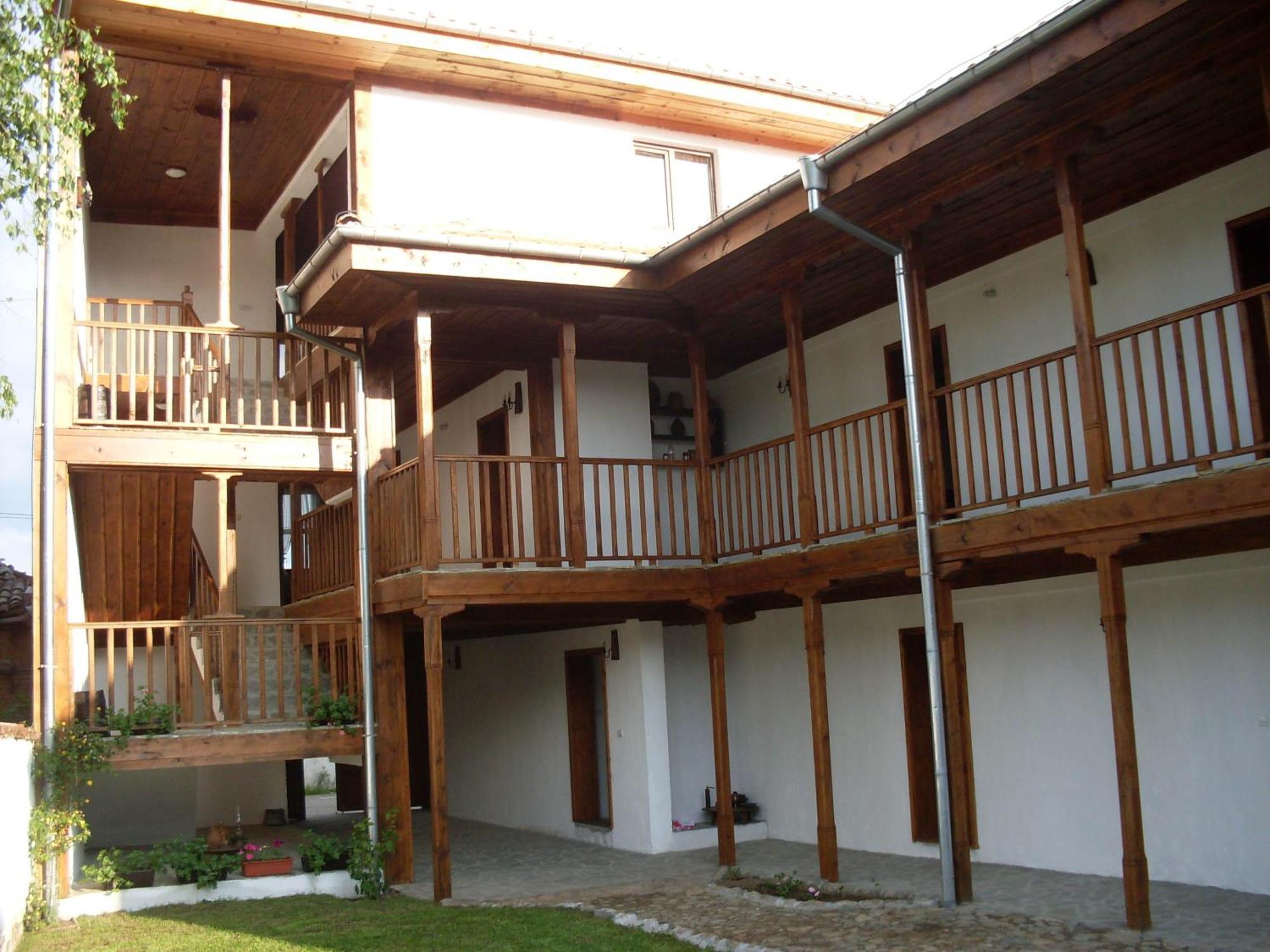 Tsutsovi House Hotel Kalofer Buitenkant foto